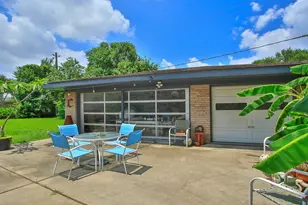 8210 Dover St, Houston, TX 77061 - Photo 40
