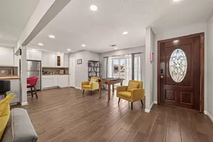 8307 Carvel Ln, Houston, TX 77036 - Photo 4