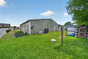 2213 Ellis Dr, Rosharon, TX 77583 - Photo 28
