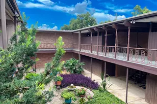 2516 Commonwealth St, Houston, TX 77006 - Photo 1