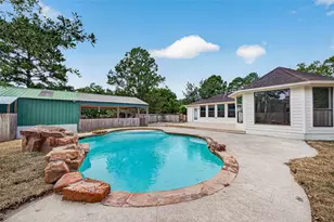 1643 County Rd 540, Alvin, TX 77511 - Photo 4