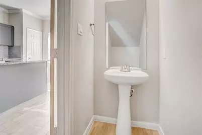 1045 Marcolin Street #B, Houston, TX 77088 - Photo 6