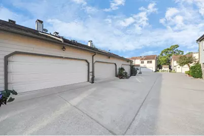 714 Country Place Drive #D, Houston, TX 77079 - Photo 24
