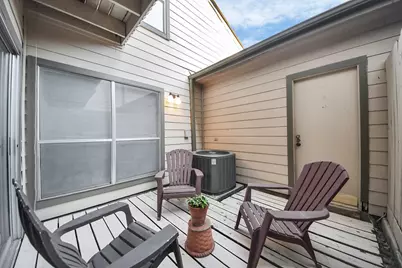 714 Country Place Drive #D, Houston, TX 77079 - Photo 10