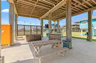 147 Pieces of 8, Freeport, TX 77541 - Photo 4