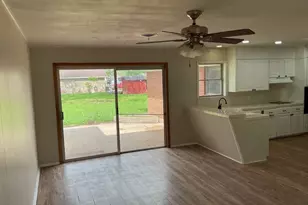 210 Southern Oaks Dr, Lake Jackson, TX 77566 - Photo 4