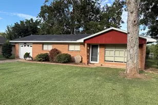 210 Southern Oaks Dr, Lake Jackson, TX 77566 - Photo 2