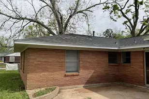 210 Southern Oaks Dr, Lake Jackson, TX 77566 - Photo 14