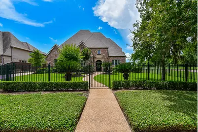 10 Waters Lake Boulevard, Missouri City, TX 77459 - Photo 4