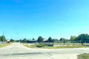 109 County Rd 3580, Cleveland, TX 77327 - Photo 1