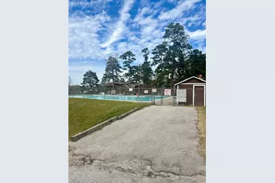 157 Honeysuckle, Livingston, TX 77351 - Photo 12