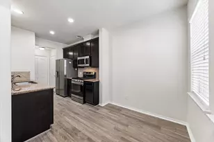 10942 Chazenwood Dr, Houston, TX 77064 - Photo 10