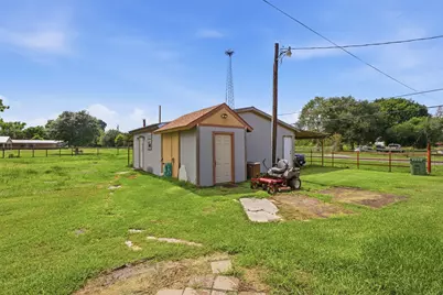 390 County Road 4871, Dayton, TX 77535 - Photo 38
