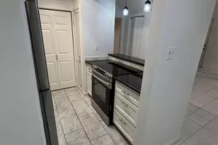 3602 Ocee St, Houston, TX 77063 - Photo 2