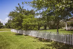 10753 Track Rd E, Cat Spring, TX 78933 - Photo 38