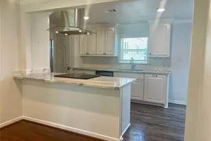 7953 Turquoise Ln, Houston, TX 77055 - Photo 8