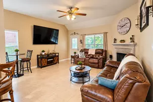 1811 Winding Trail Ln, Alvin, TX 77511 - Photo 6