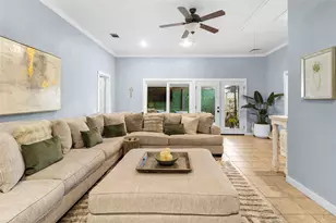 8165 Garland St, Houston, TX 77017 - Photo 6