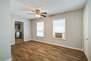 206 Frawley St, Houston, TX 77009 - Photo 8