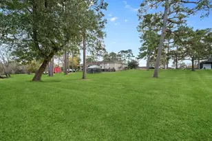 203 N Bayou Bend Dr, Baytown, TX 77521 - Photo 8