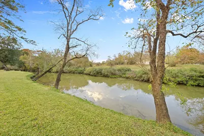 203 N Bayou Bend Drive, Baytown, TX 77521 - Photo 2