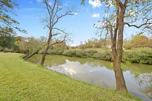 203 N Bayou Bend Dr, Baytown, TX 77521 - Photo 2