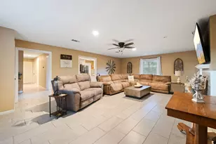 203 N Bayou Bend Dr, Baytown, TX 77521 - Photo 12