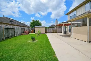 1030 Riverwood Dr, Dickinson, TX 77539 - Photo 50