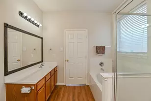 1030 Riverwood Dr, Dickinson, TX 77539 - Photo 34