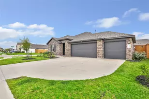 1012 Llano Trl, Dayton, TX 77535 - Photo 2