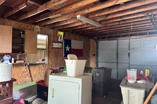 619 N Avenue C, Freeport, TX 77541 - Photo 12