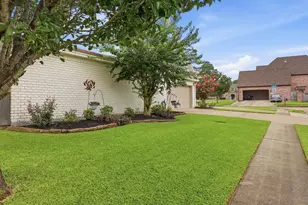1801 Lindsay Ln, Port Neches, TX 77651 - Photo 36