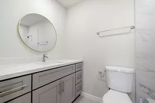10211 Sugar Branch Dr, Houston, TX 77036 - Photo 10