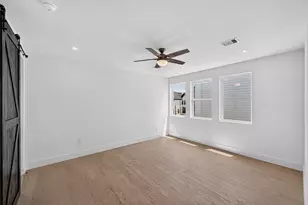 1424 W 23rd St, Houston, TX 77008 - Photo 8