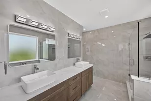1424 W 23rd St, Houston, TX 77008 - Photo 4