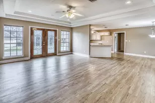 114 Park Pl, La Grange, TX 78945 - Photo 2