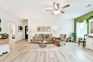 7407 Parkview Dr, Hitchcock, TX 77563 - Photo 8