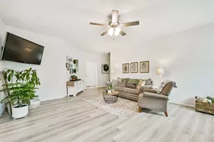 7407 Parkview Dr, Hitchcock, TX 77563 - Photo 6