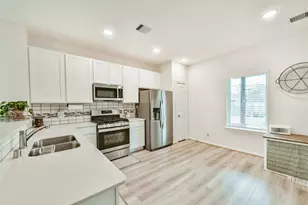 7407 Parkview Dr, Hitchcock, TX 77563 - Photo 10