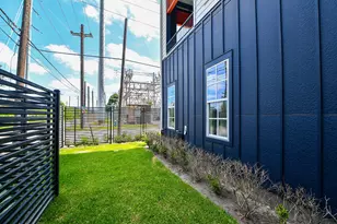 703 Bringhurst St, Houston, TX 77020 - Photo 24