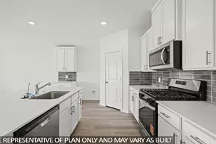 8918 Phoebe Bnd Dr, Montgomery, TX 77316 - Photo 4