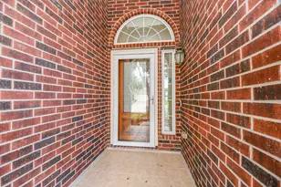 12104 Dawn Mist Ct, Pearland, TX 77584 - Photo 2