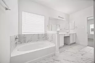 646 Escondido Dr, Dayton, TX 77535 - Photo 22