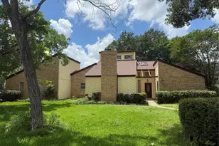 13103 Holston Hills Dr, Houston, TX 77069 - Photo 2