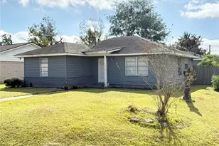 521 Cypress Ave, Crosby, TX 77532 - Photo 1