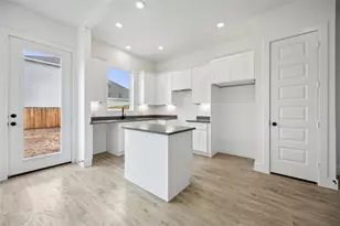 8107 Calhoun Rd, Houston, TX 77033 - Photo 4