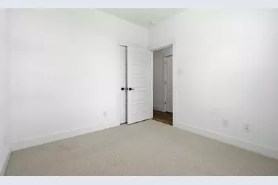 2056 Johanna Drive #F, Houston, TX 77055 - Photo 16