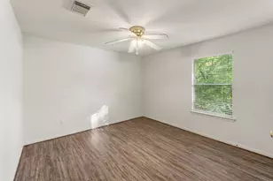 87 N Delta Mill Cir, The Woodlands, TX 77385 - Photo 14