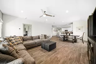 10207 Alpine Lake Ln, Rosharon, TX 77583 - Photo 4