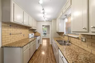 2415 Shadbury Ct, Houston, TX 77339 - Photo 8